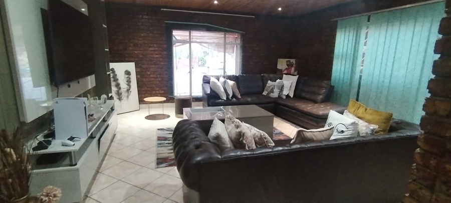 3 Bedroom Property for Sale in Riebeeckstad Free State